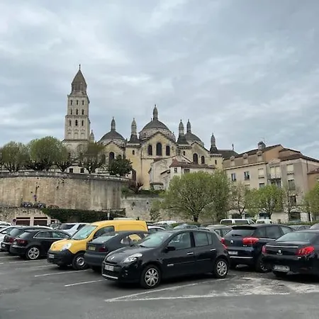 Studio Cosy Avec Vue Sur La Cathedrale, Hyper Centre شقة *