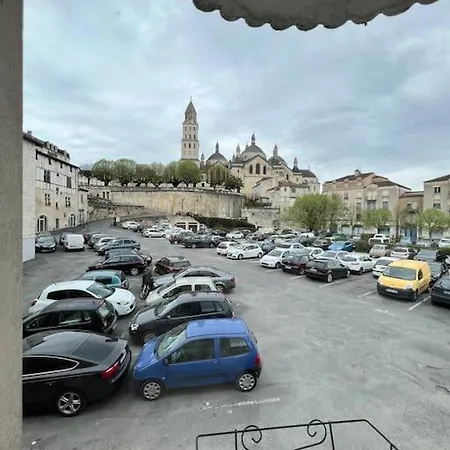 Centre-ville, Vue Sur La Cathedrale Apartment *