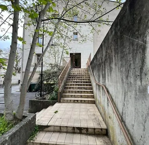Centre-ville, Vue Sur La Cathedrale Périgueux